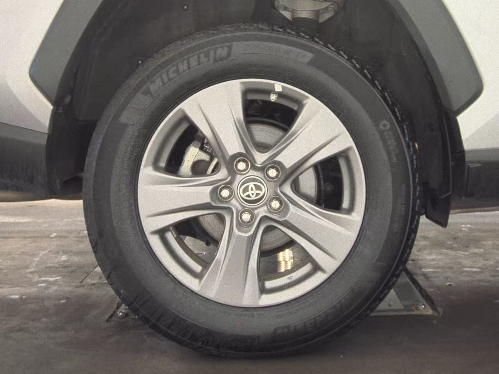 2024 Toyota RAV4 Hybrid LE AWD