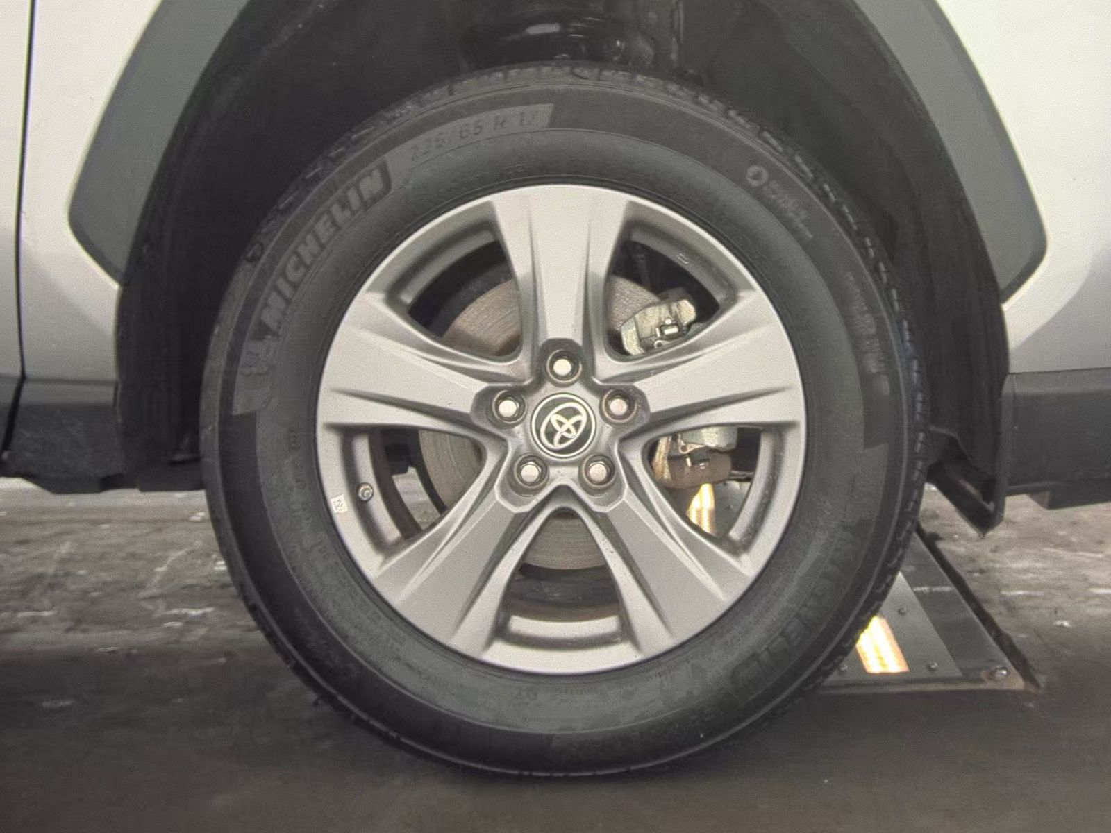 2024 Toyota RAV4 Hybrid LE AWD