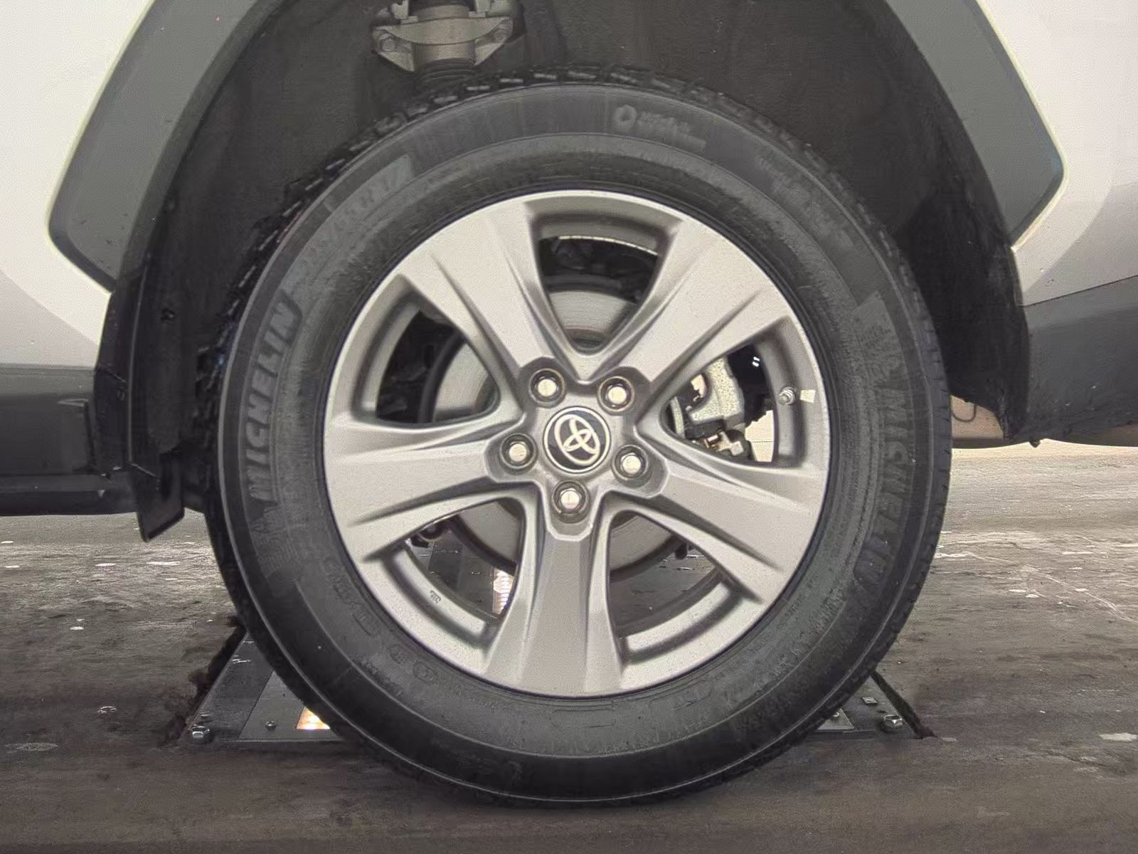 2024 Toyota RAV4 Hybrid LE AWD