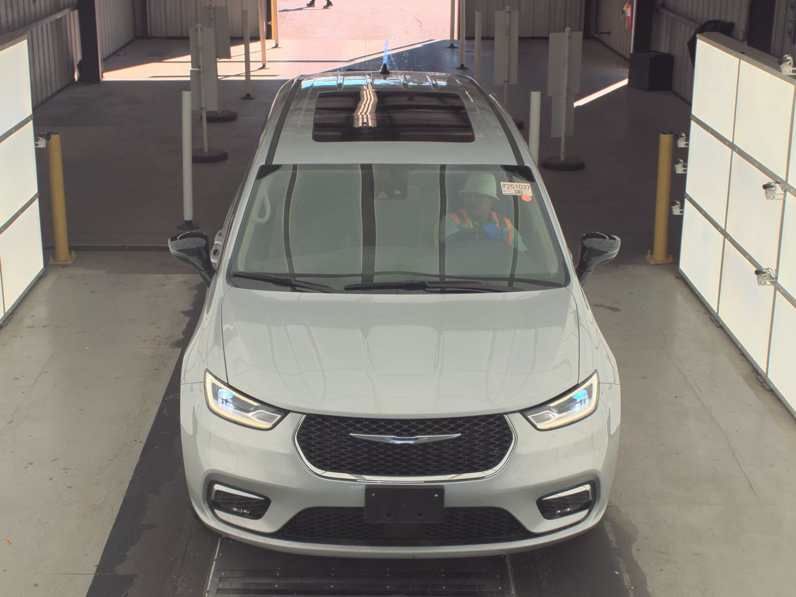 2024 Chrysler Pacifica Limited FWD