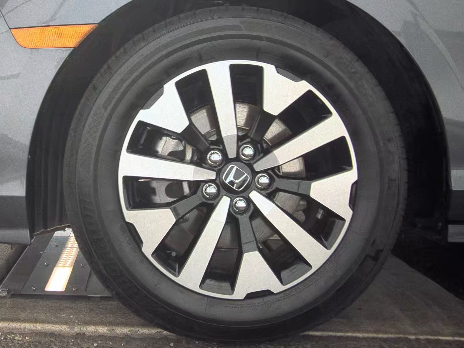 2025 Honda Odyssey EX-L FWD