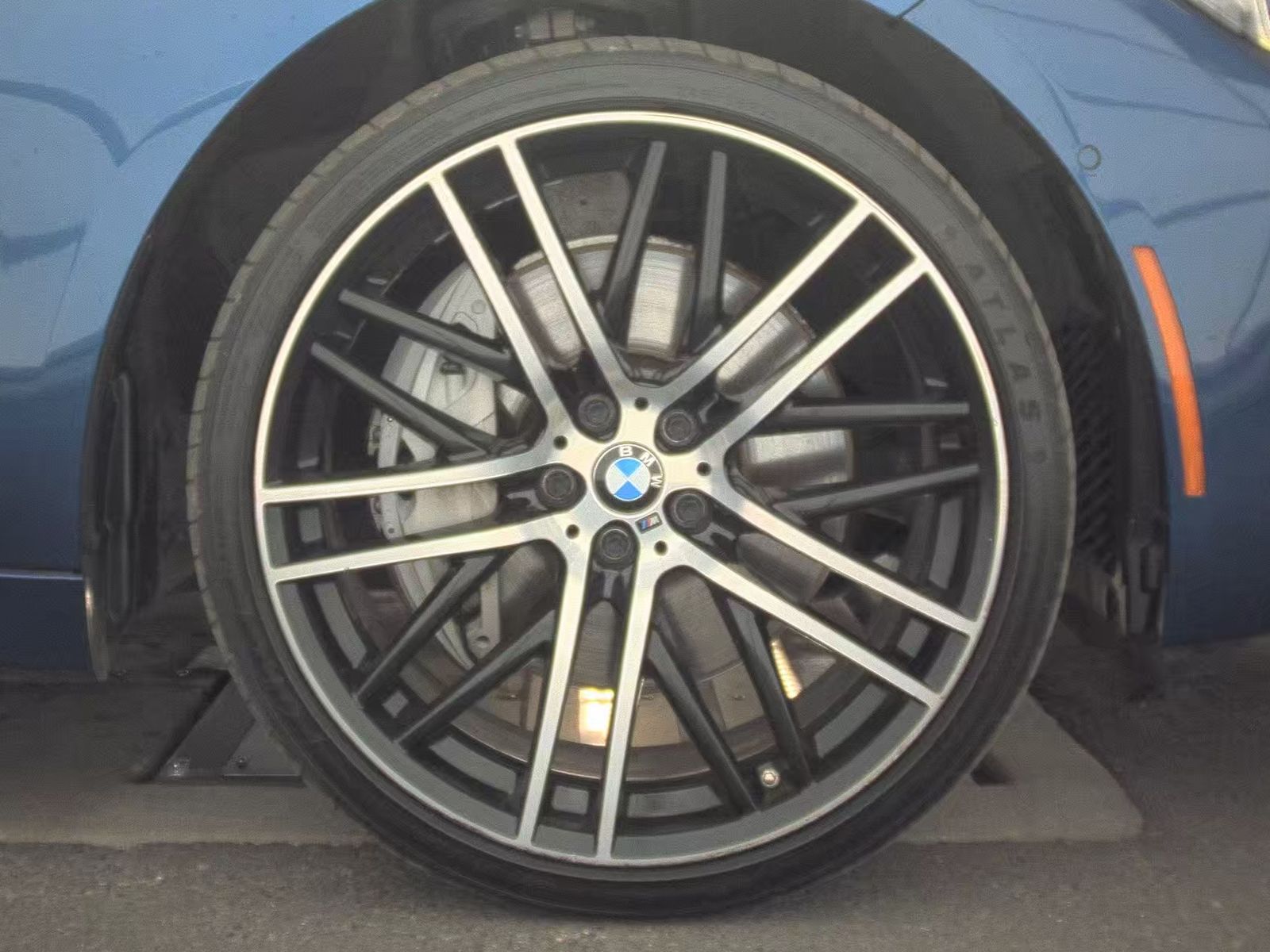 2022 BMW 7 Series 750i xDrive AWD