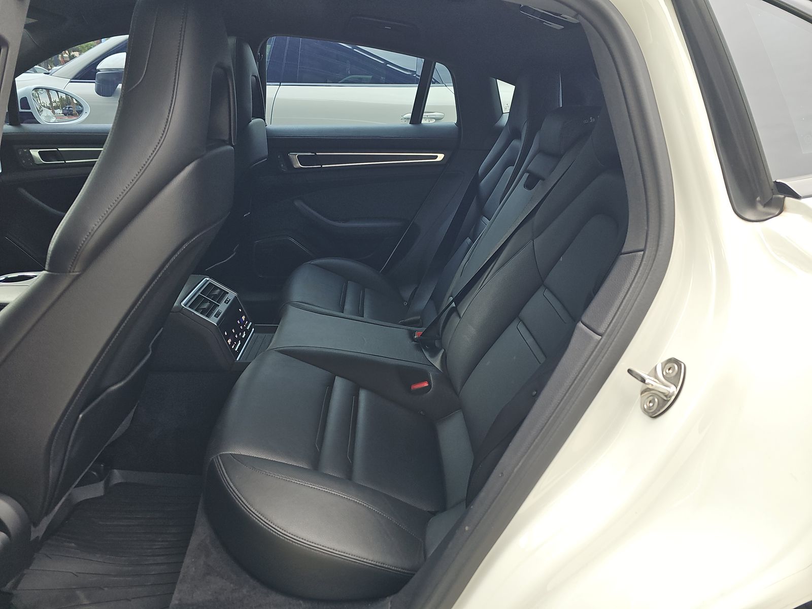 2023 Porsche Panamera Platinum Edition RWD