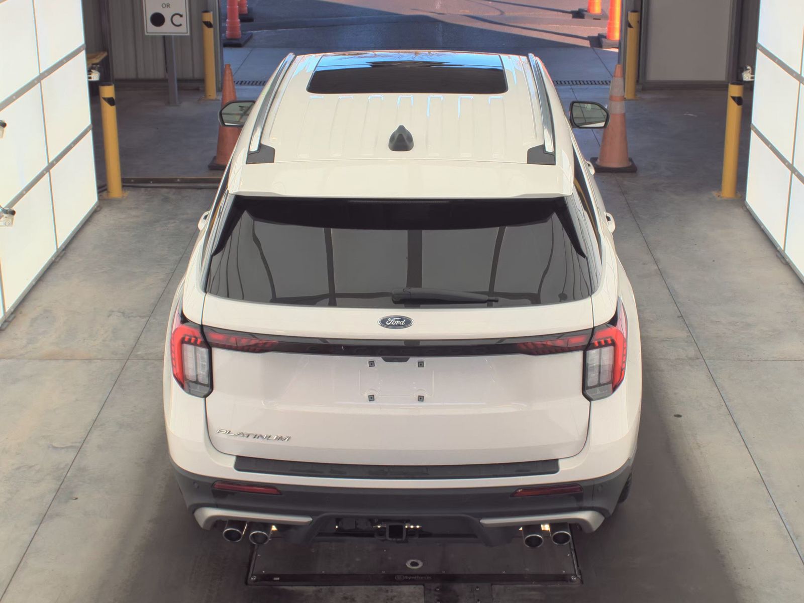 2025 Ford Explorer Platinum RWD