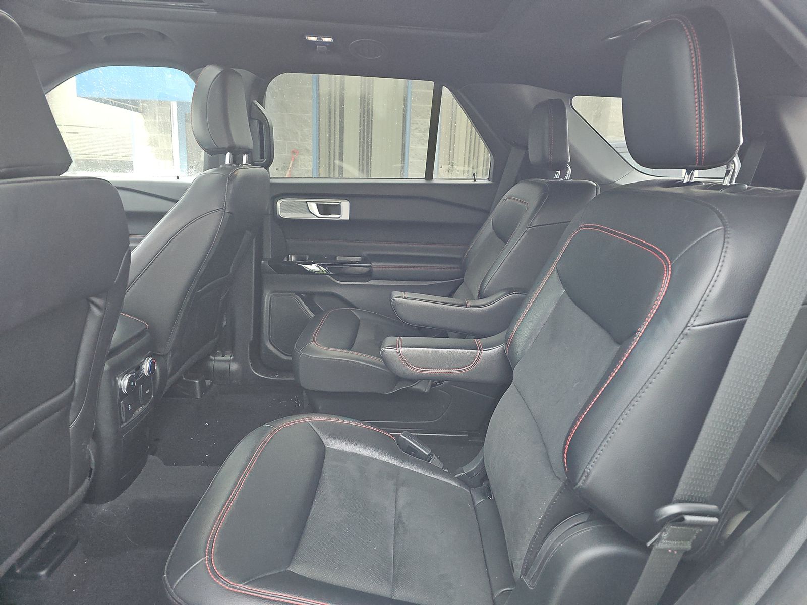 2022 Ford Explorer ST-Line AWD