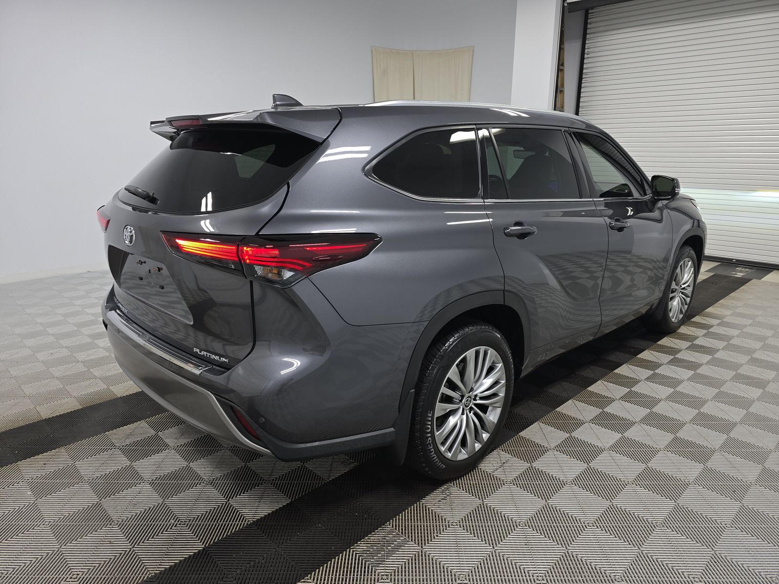 2024 Toyota Highlander Platinum FWD