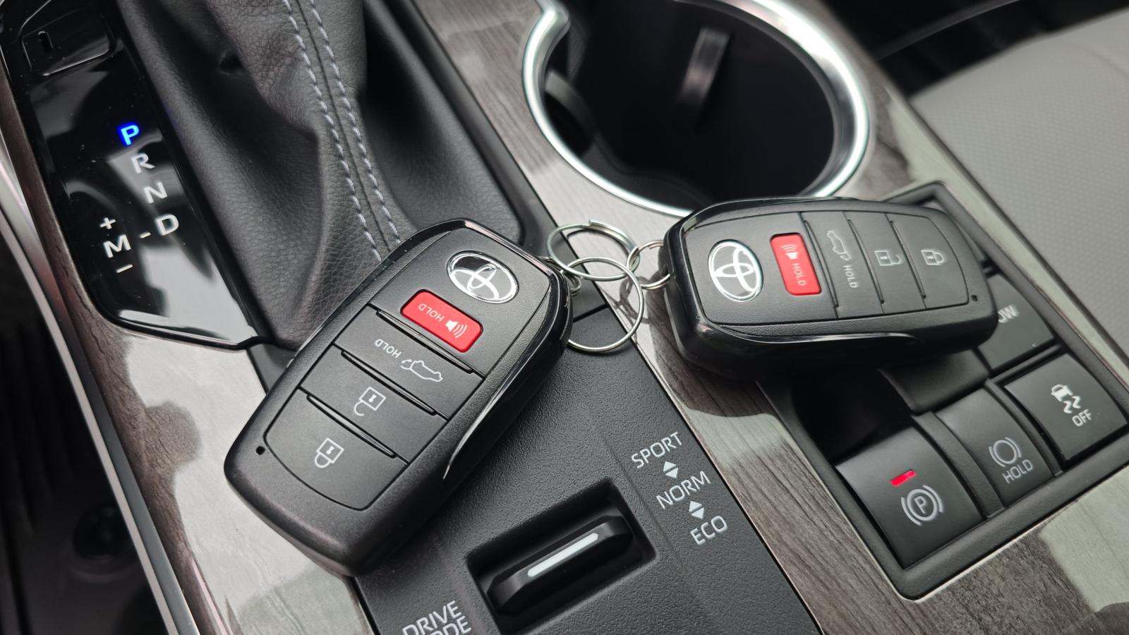 2024 Toyota Highlander Platinum FWD