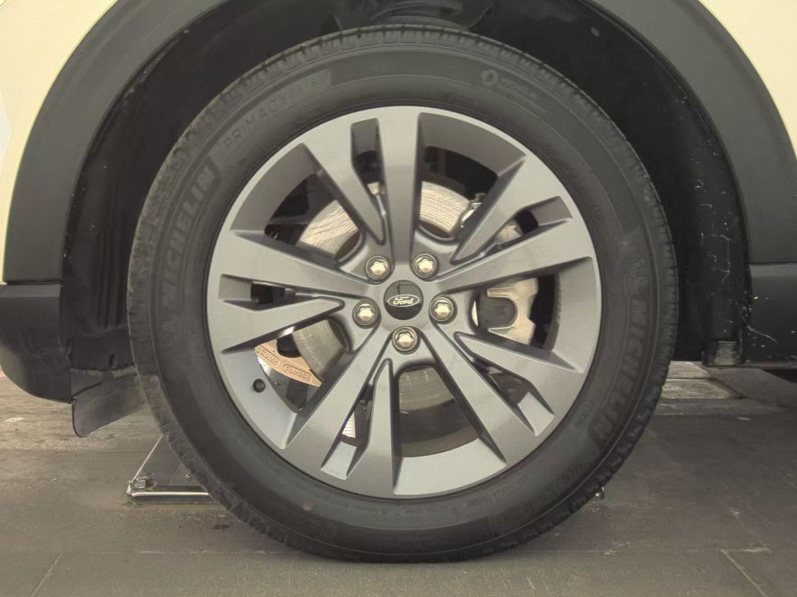 2024 Ford Explorer XLT AWD