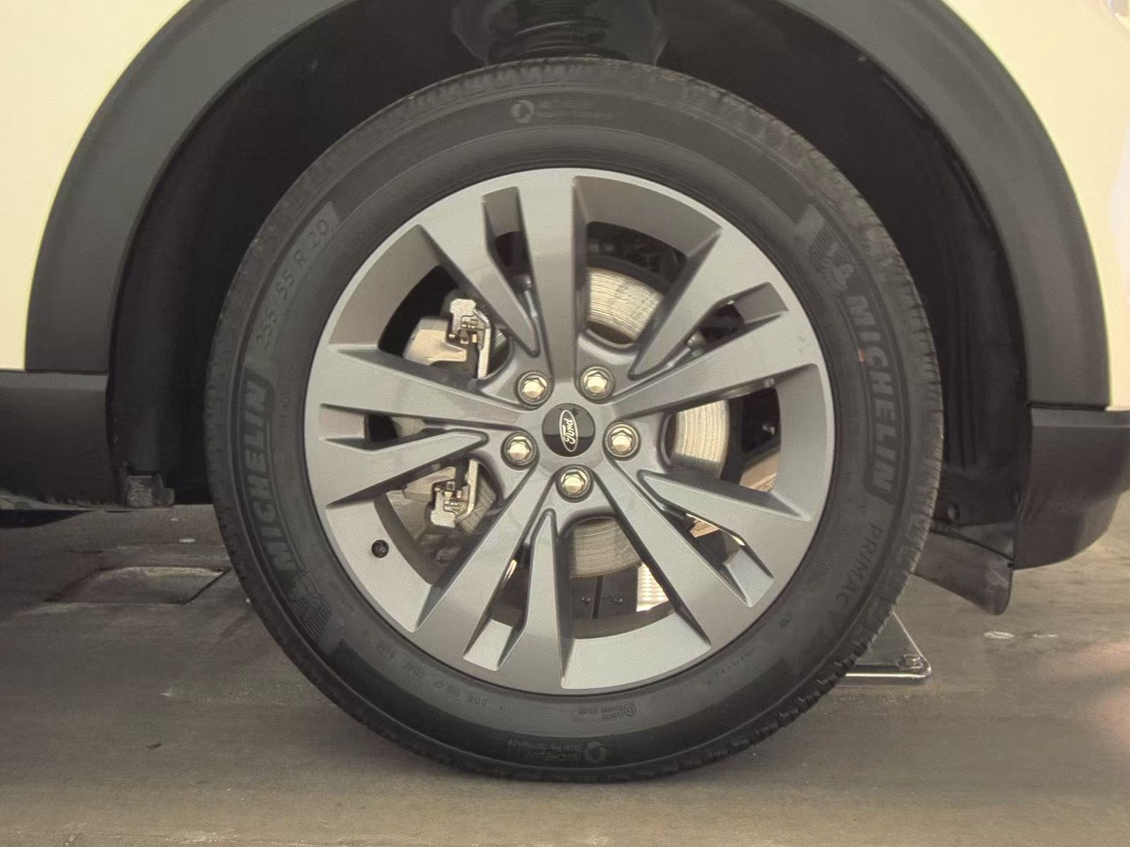 2024 Ford Explorer XLT AWD