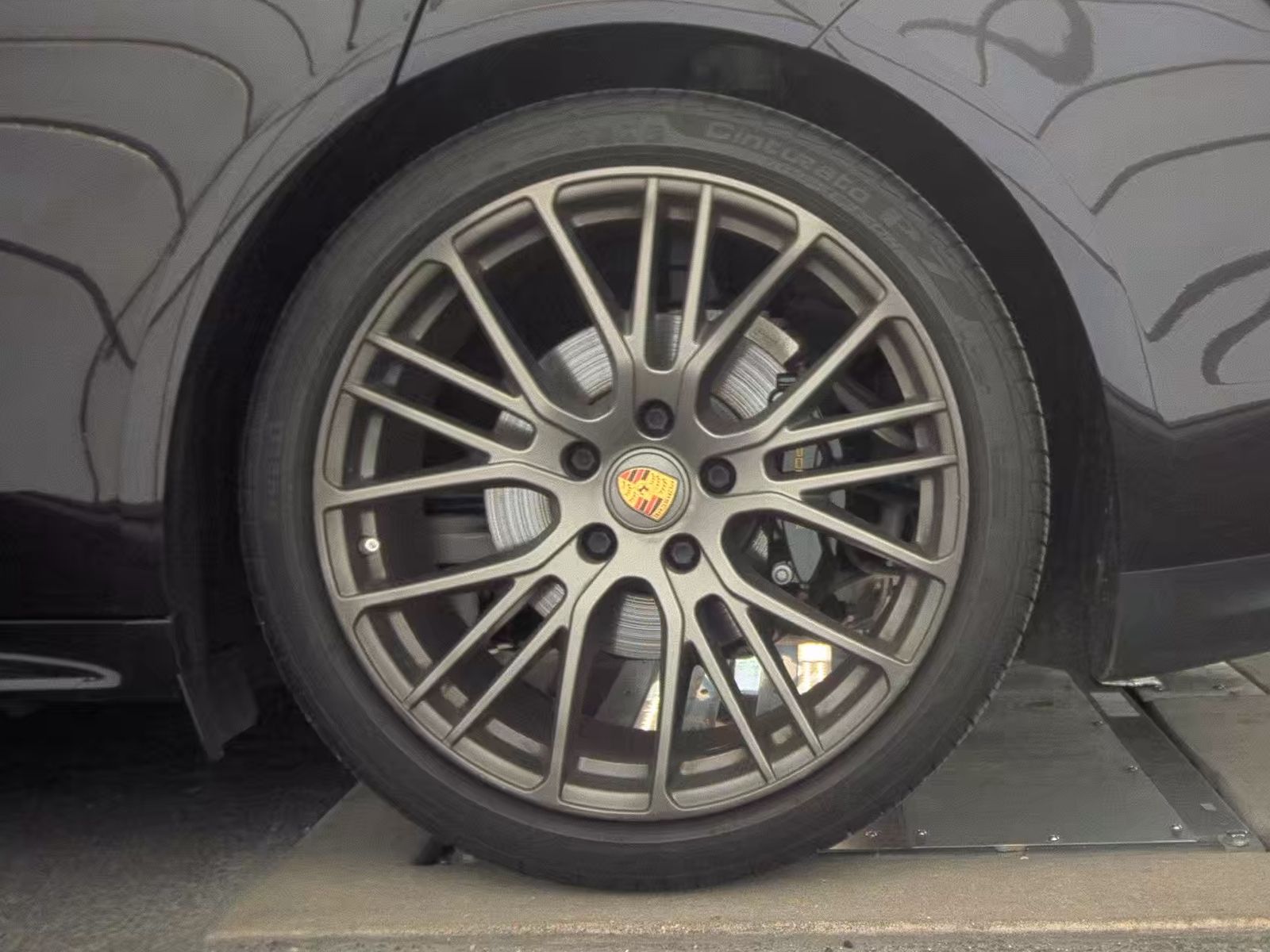 2023 Porsche Panamera 4 Platinum Edition AWD