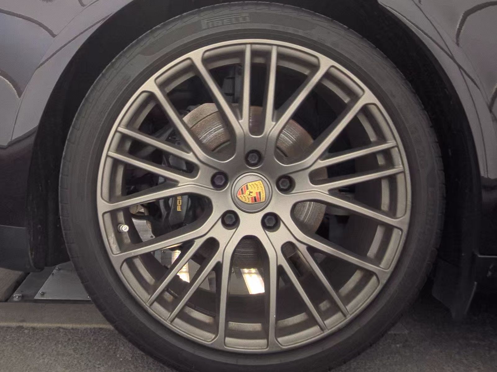 2023 Porsche Panamera 4 Platinum Edition AWD