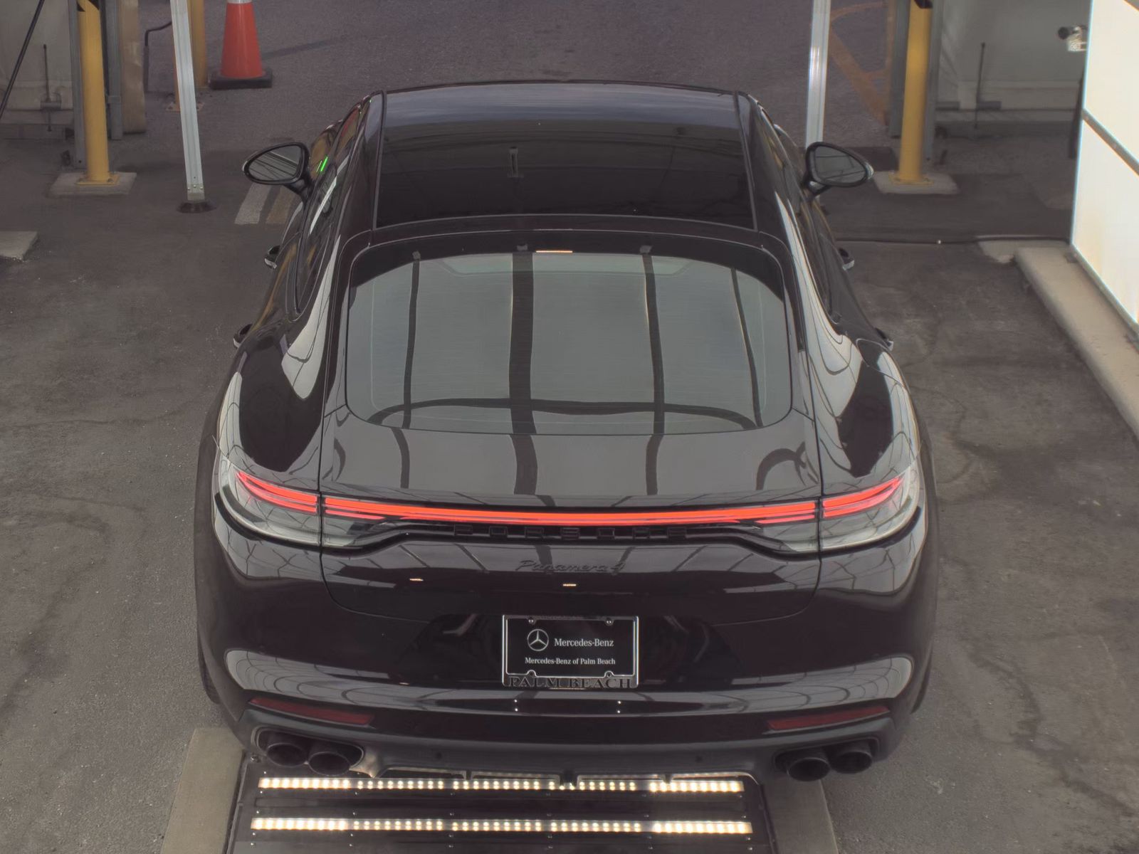 2023 Porsche Panamera 4 Platinum Edition AWD