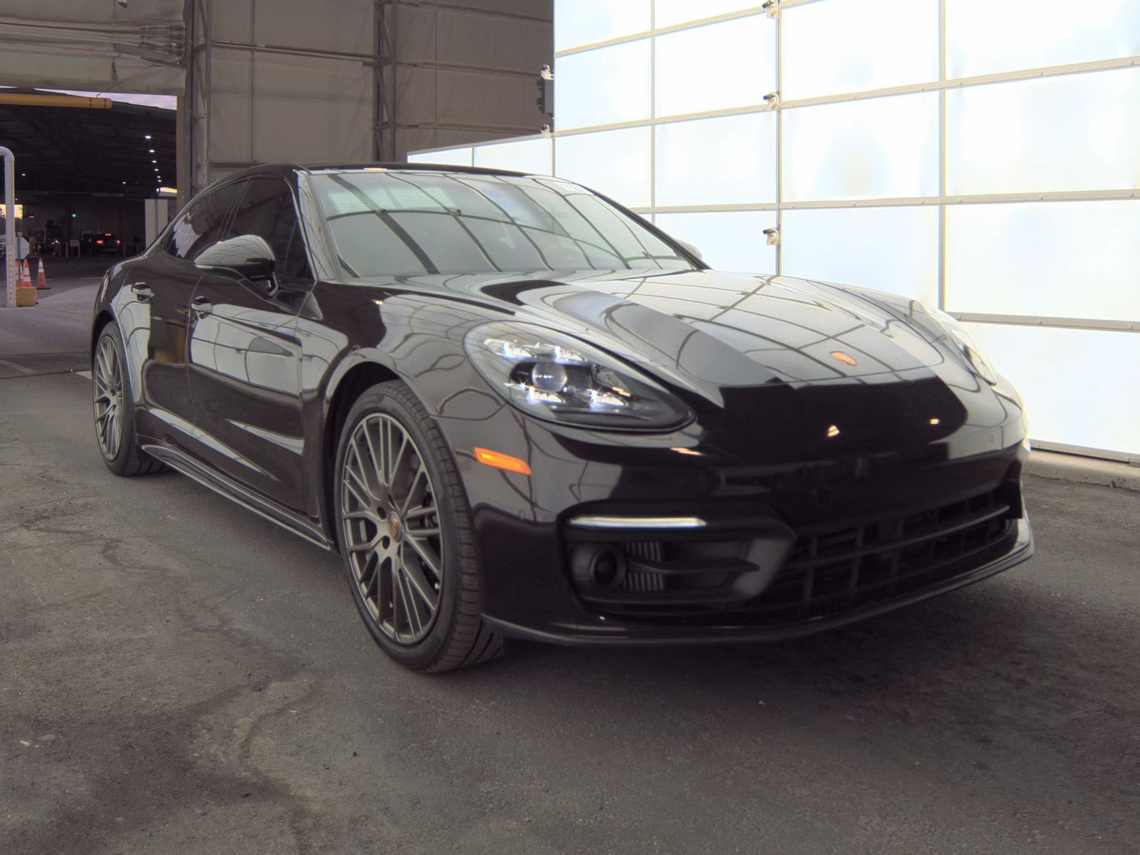 2023 Porsche Panamera 4 Platinum Edition AWD