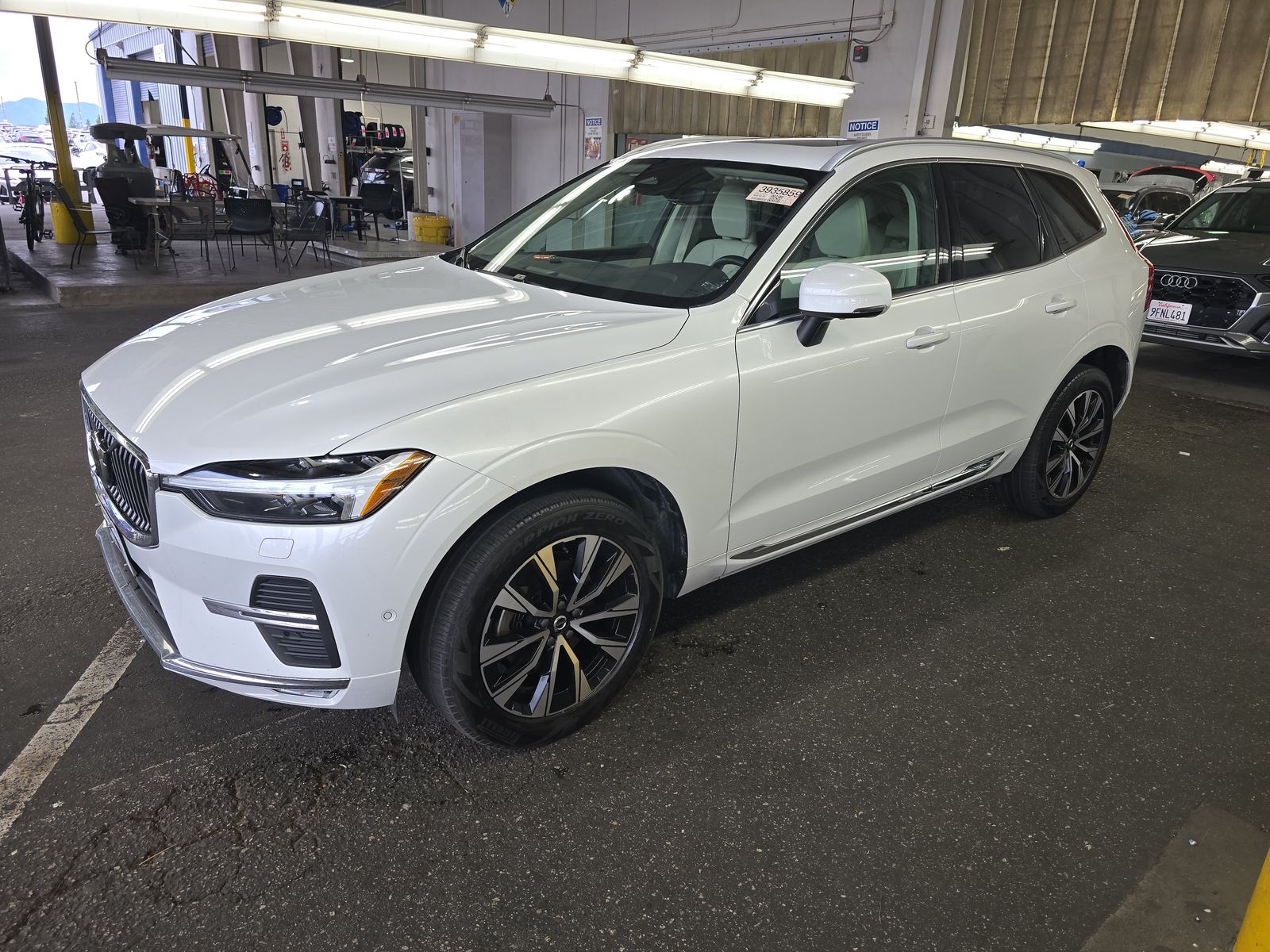 2023 Volvo XC60 B5 Plus FWD