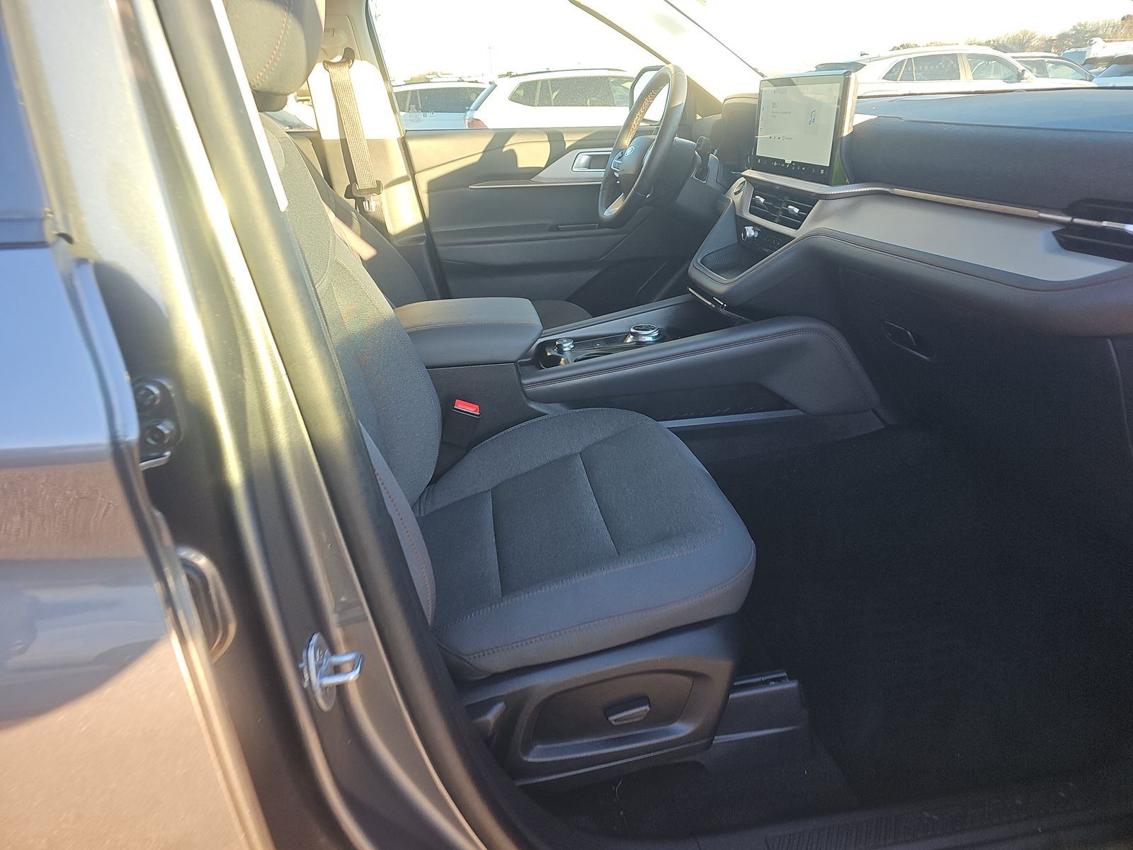 2025 Ford Explorer Active RWD