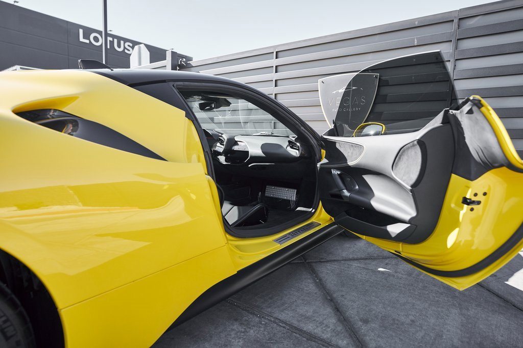 2022 Ferrari SF90 Stradale Base AWD