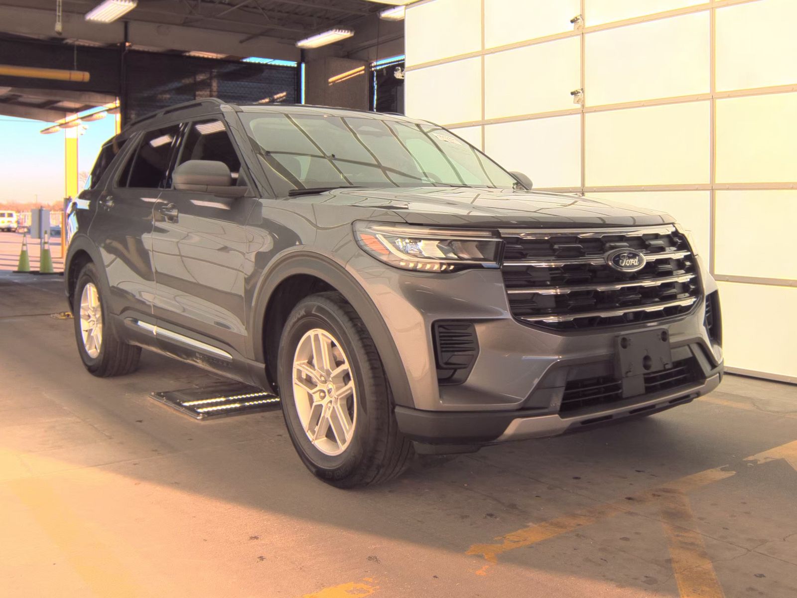 2025 Ford Explorer Active RWD