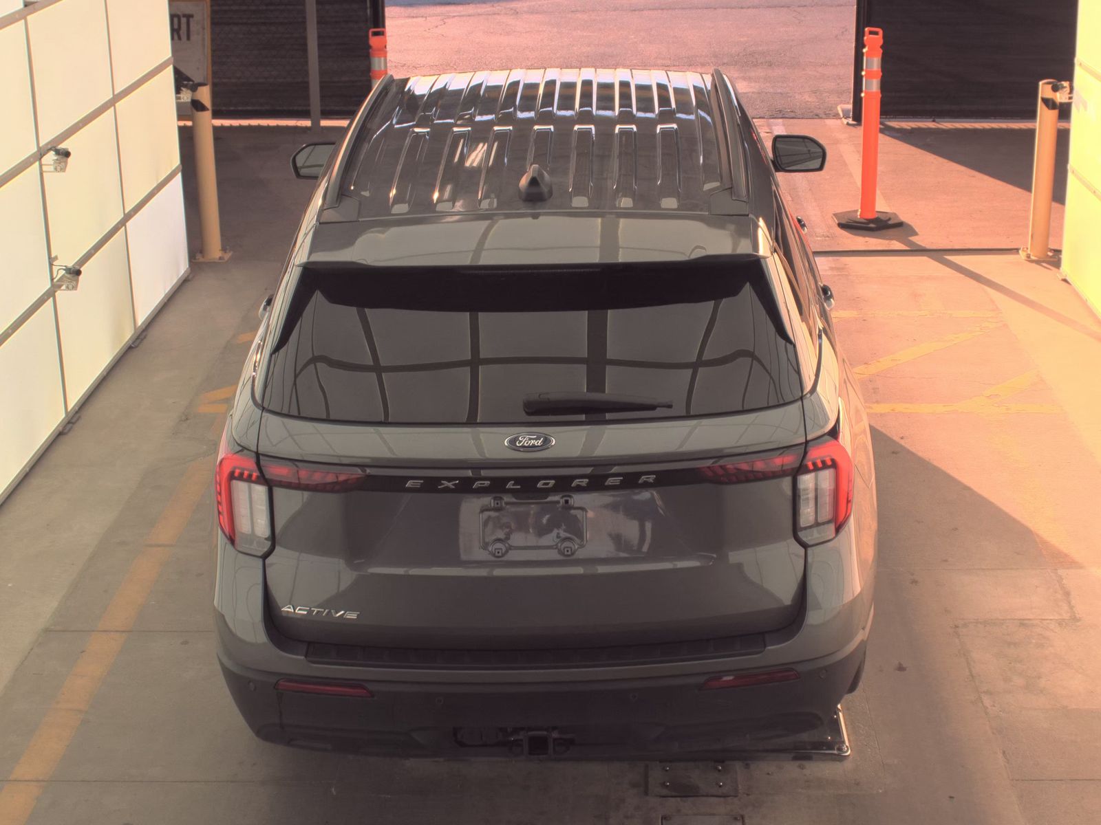 2025 Ford Explorer Active RWD