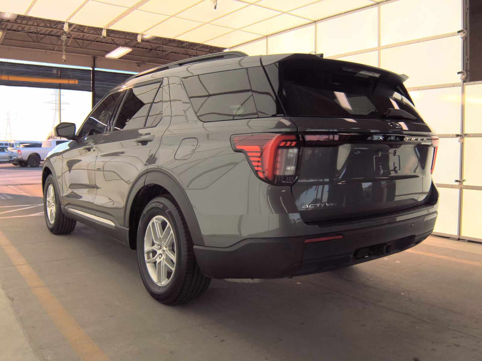 2025 Ford Explorer Active RWD