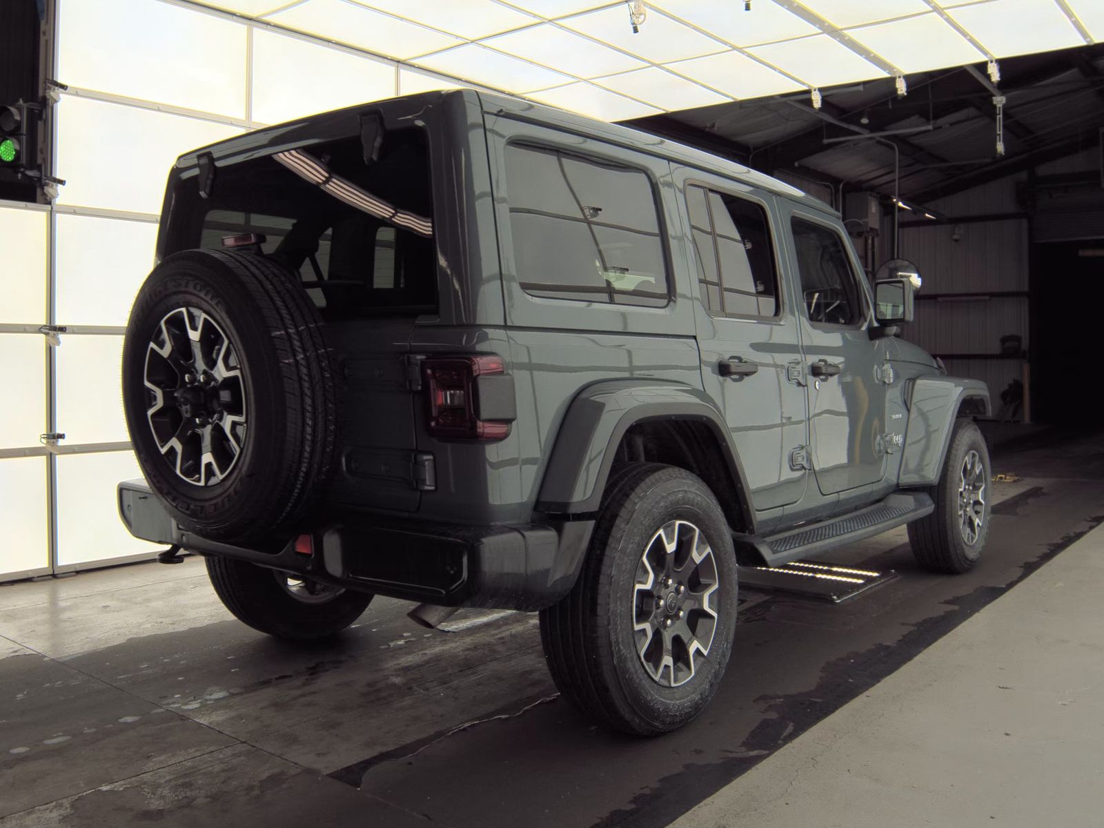 2024 Jeep Wrangler Sahara AWD