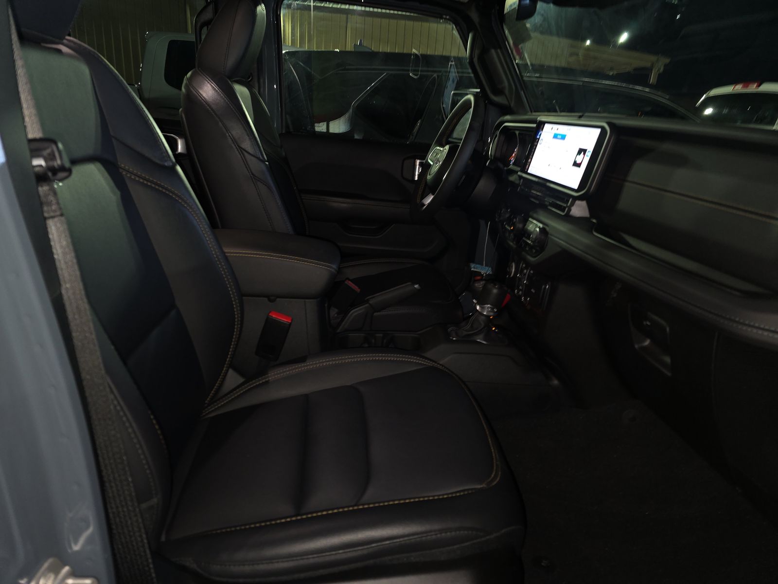 2024 Jeep Wrangler Sahara AWD