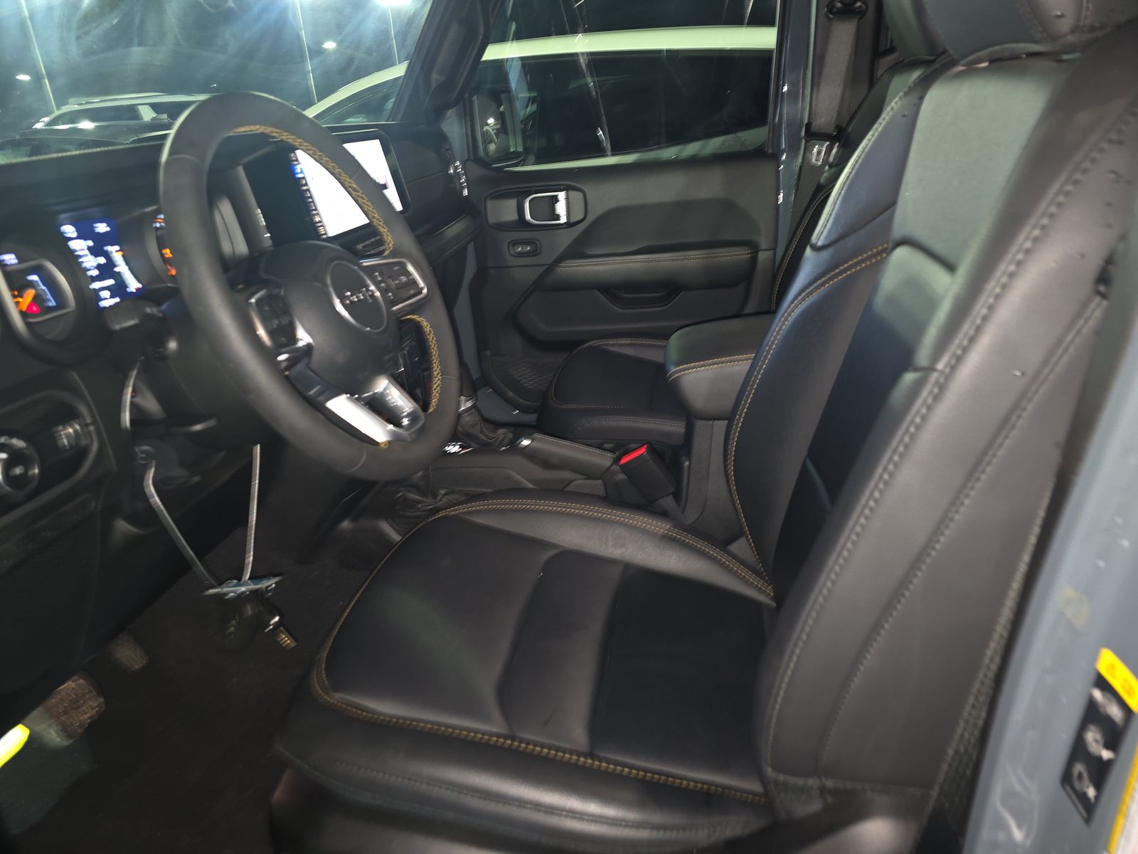 2024 Jeep Wrangler Sahara AWD