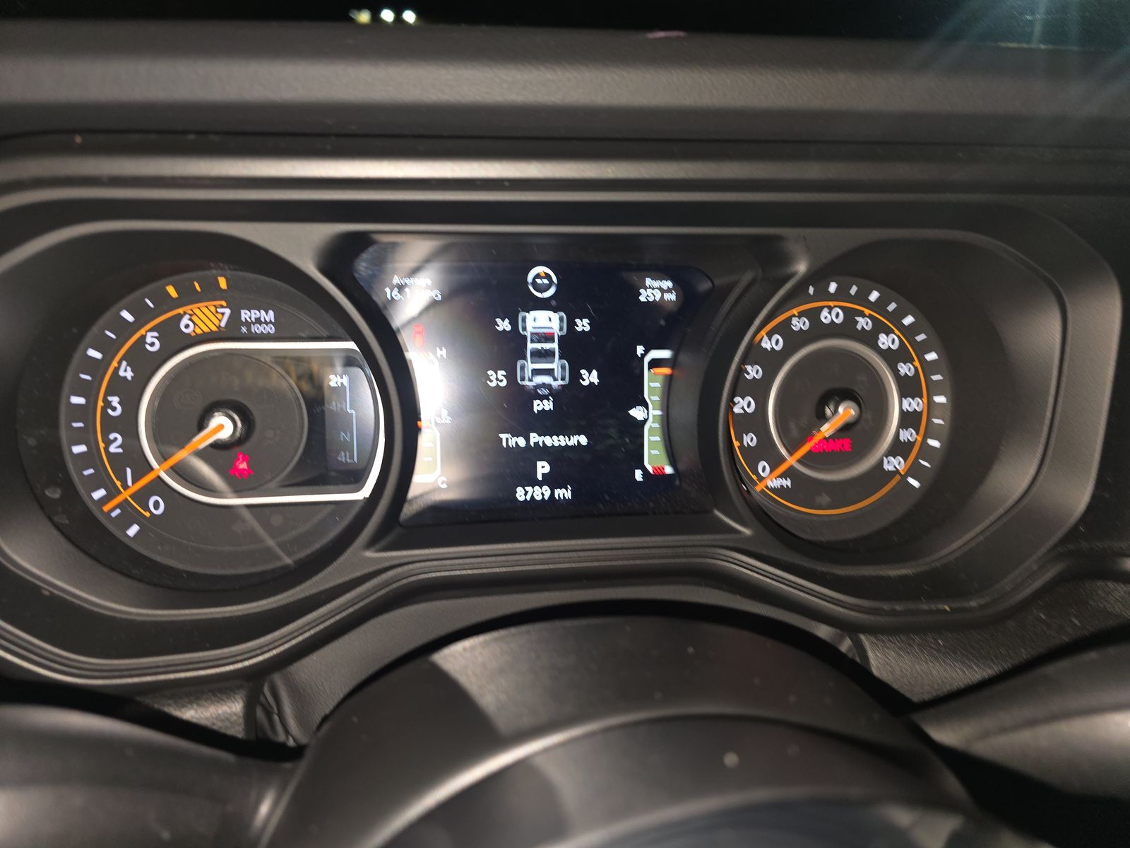 2024 Jeep Wrangler Sahara AWD