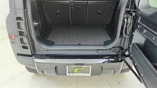 2024 Land Rover Defender 110 S AWD