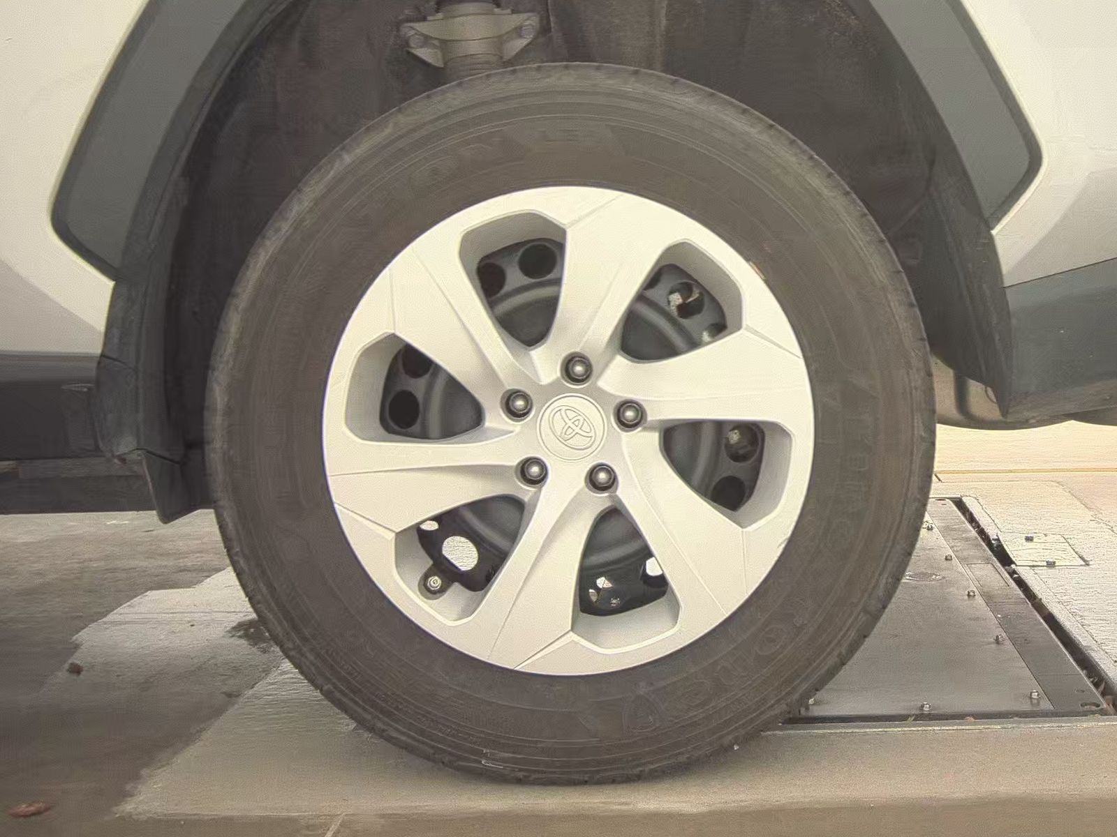 2024 Toyota RAV4 LE AWD