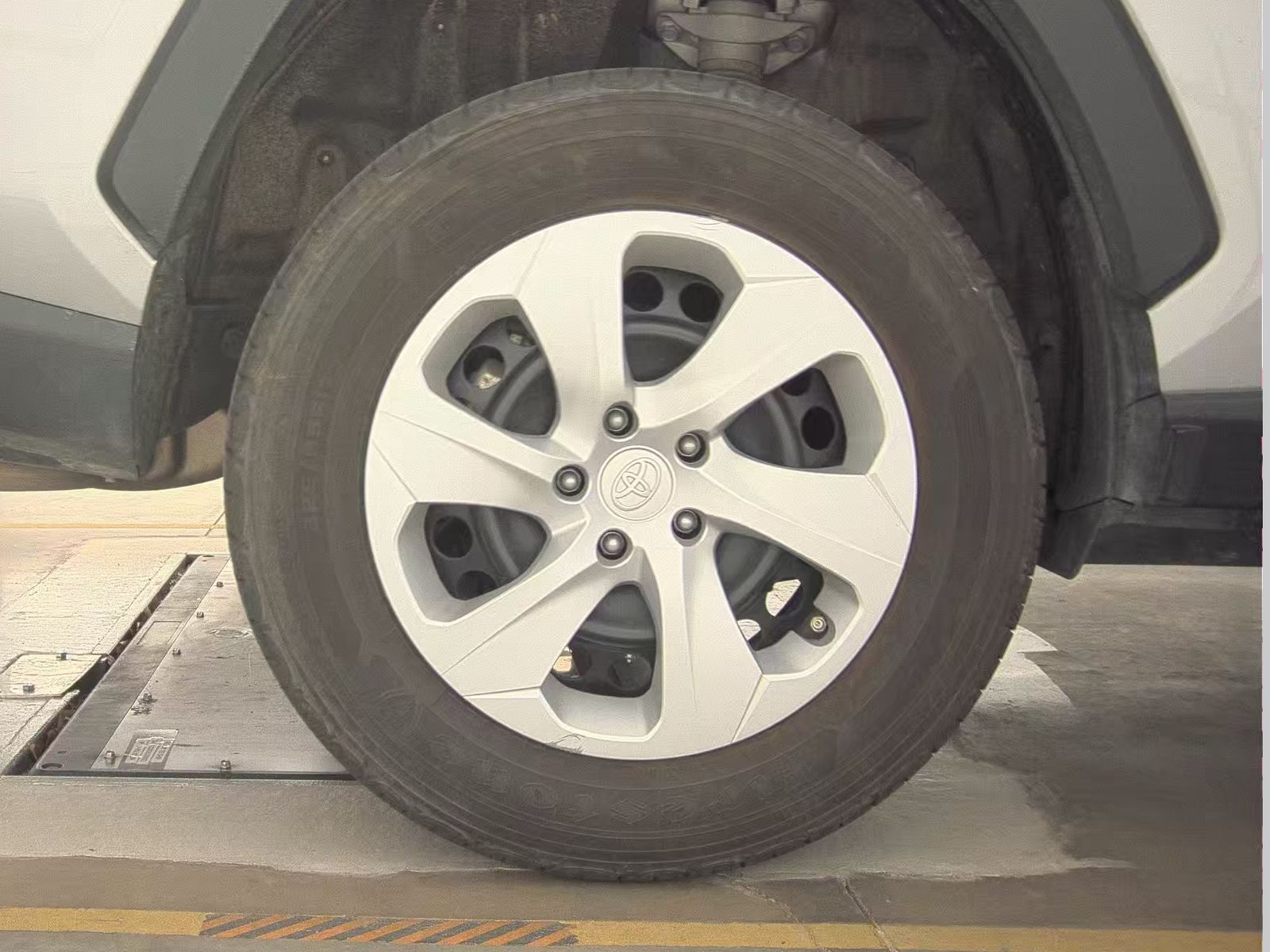 2024 Toyota RAV4 LE AWD