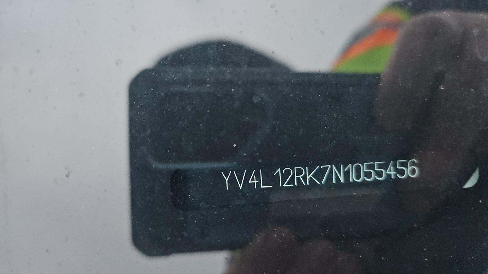 2022 Volvo XC60 B5 Momentum AWD