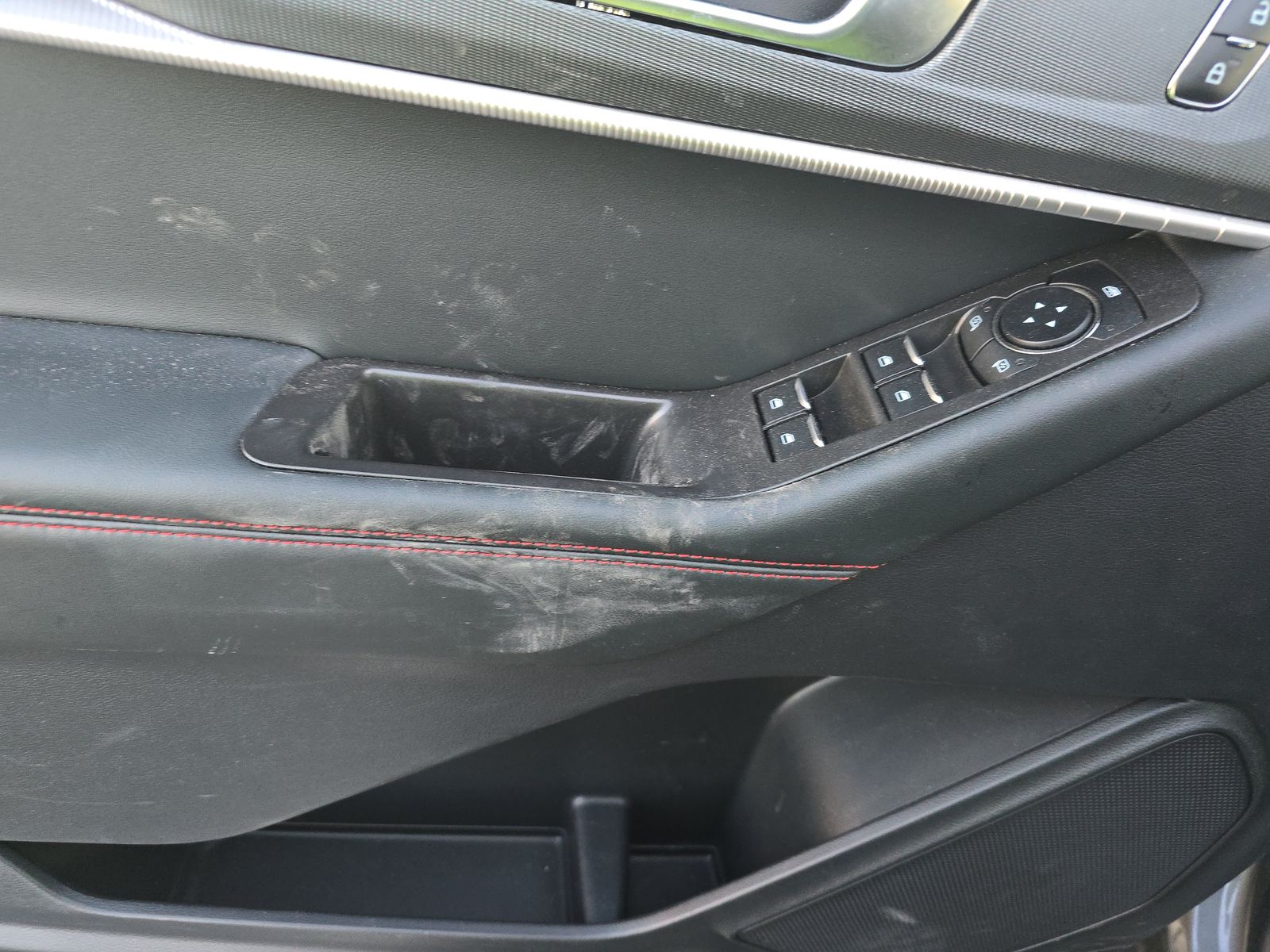 2025 Ford Explorer ST-Line AWD