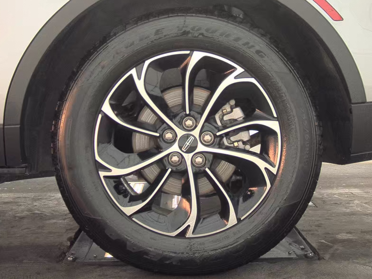 2025 Lincoln Nautilus Premiere AWD