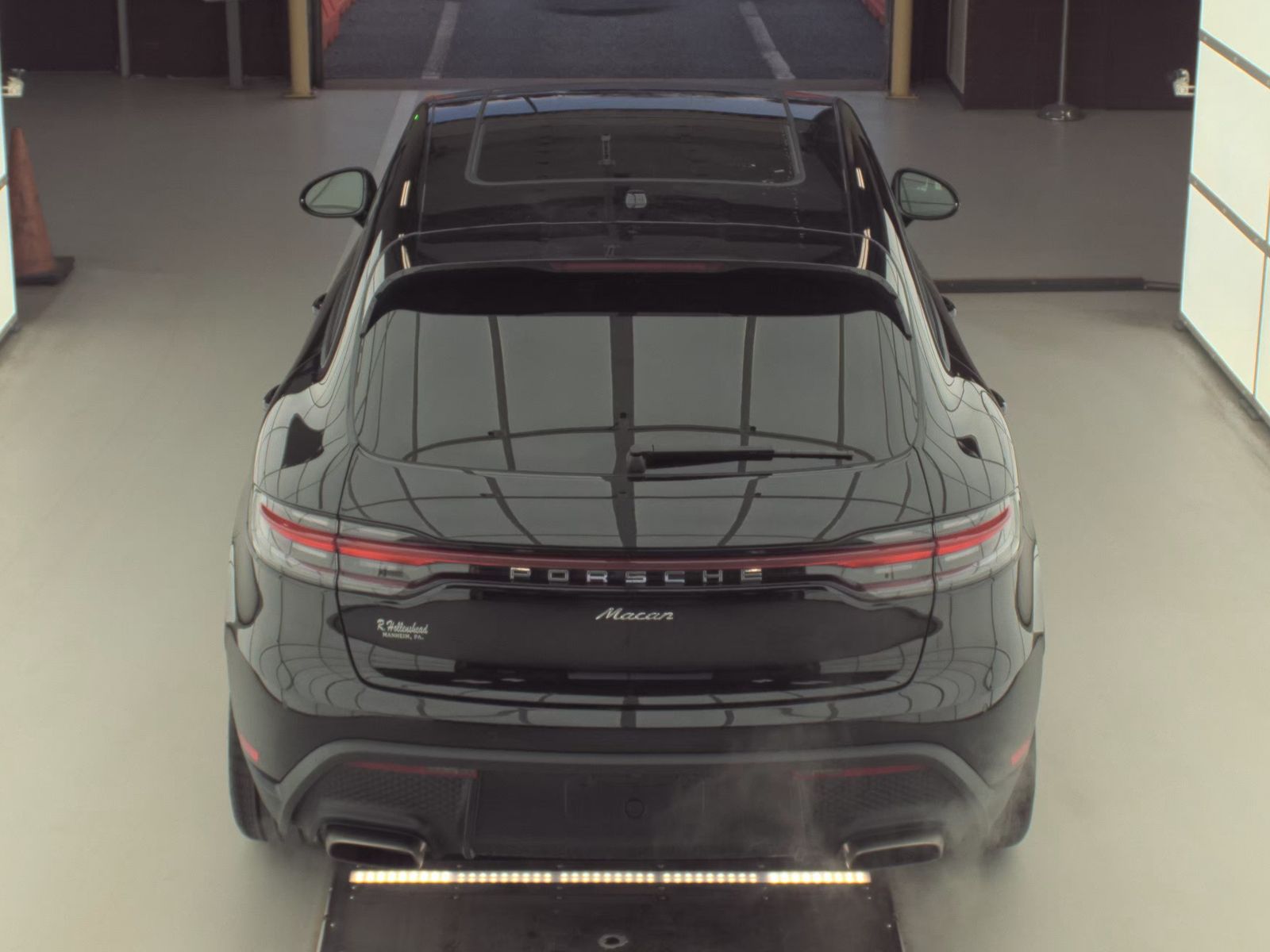 2025 Porsche Macan Base AWD