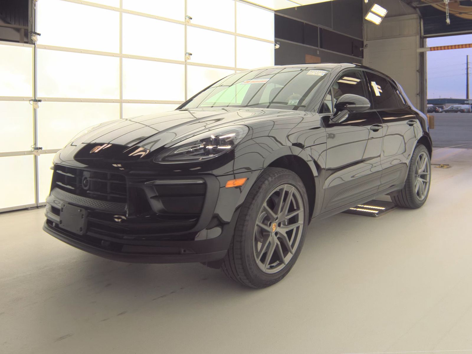 2025 Porsche Macan Base AWD