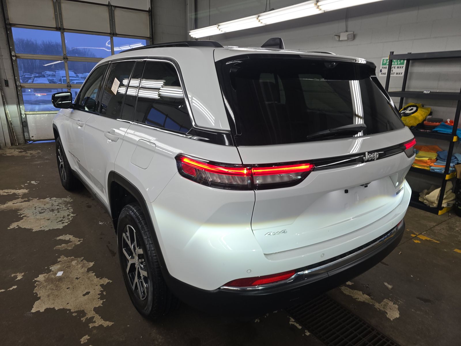 2025 Jeep Grand Cherokee Limited AWD