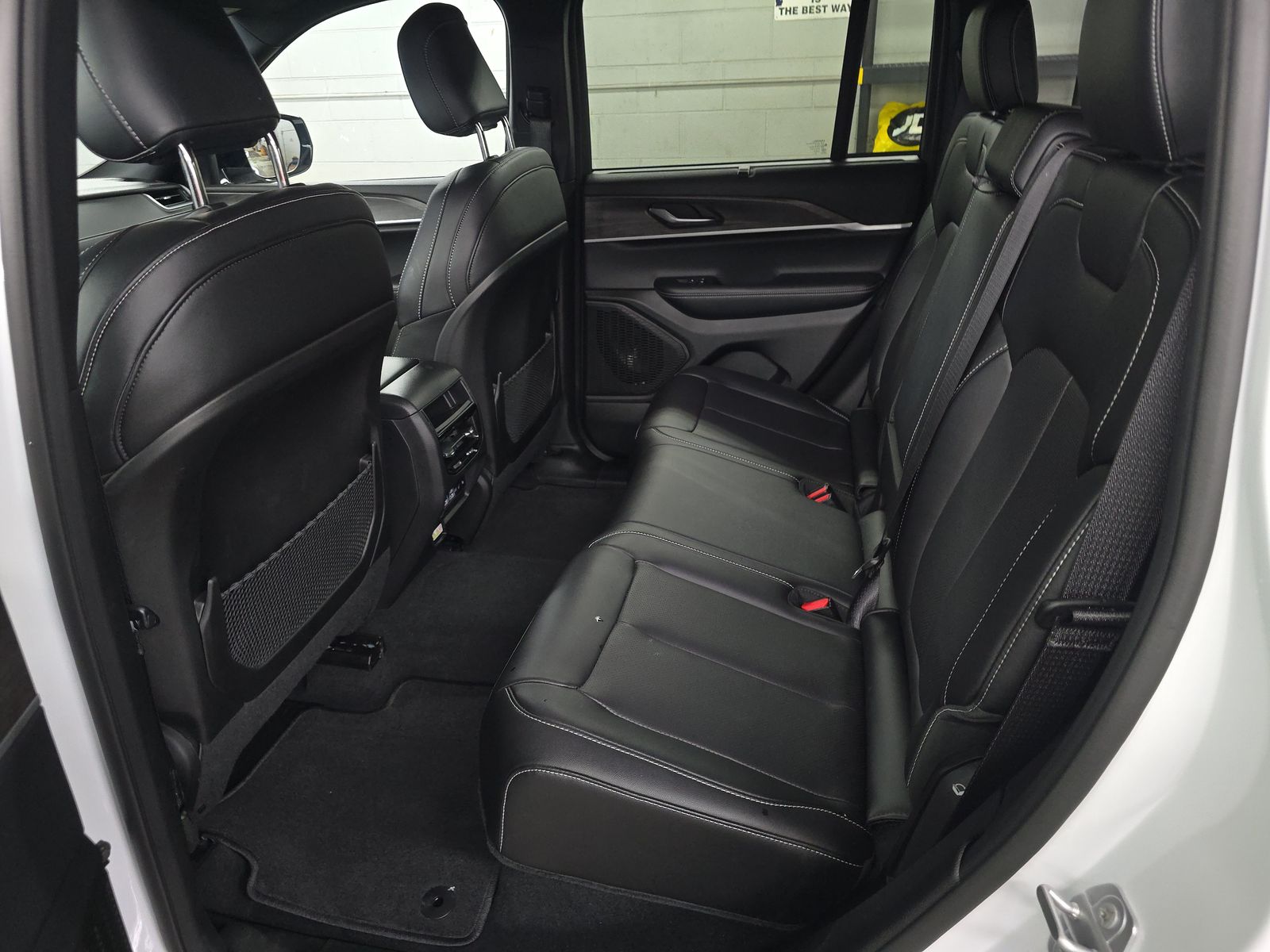 2025 Jeep Grand Cherokee Limited AWD