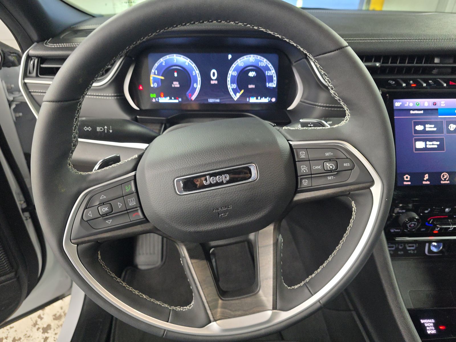 2025 Jeep Grand Cherokee Limited AWD