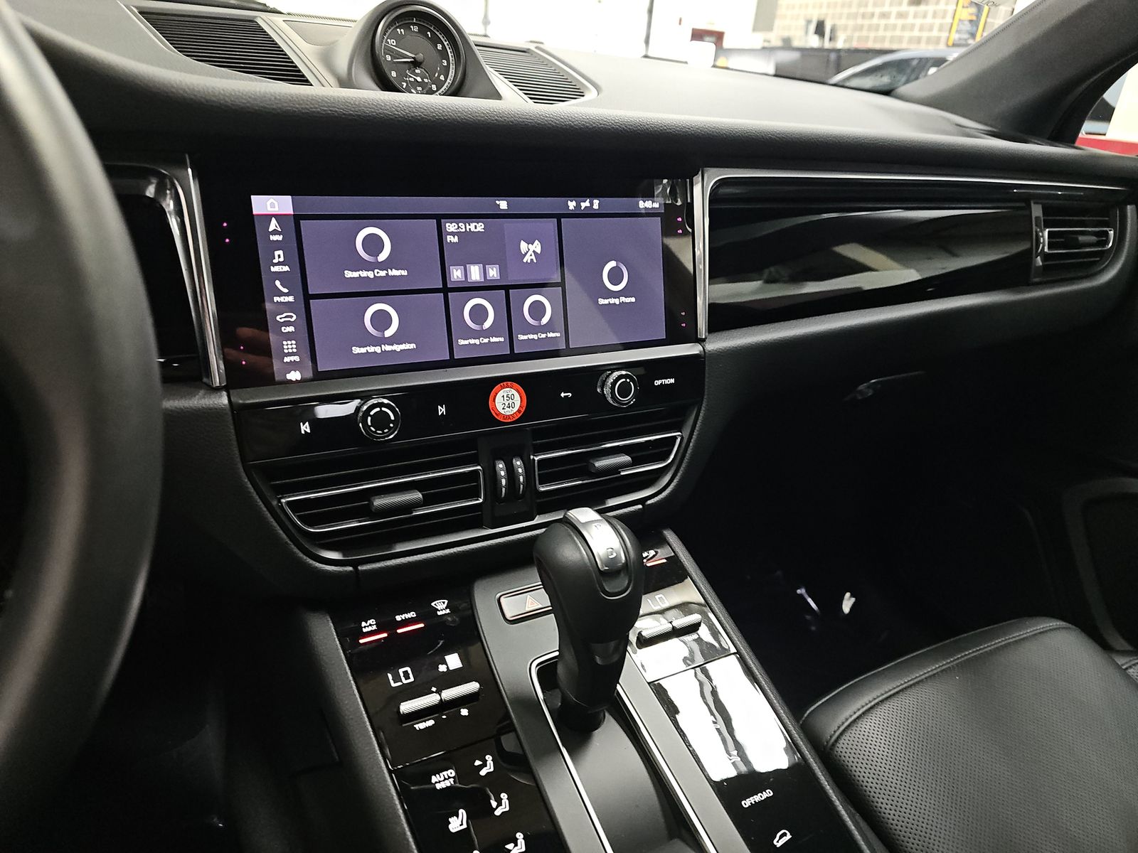 2025 Porsche Macan Base AWD