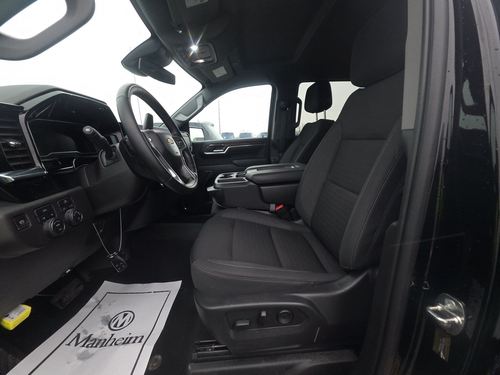 2024 Chevrolet Silverado 1500 LT AWD