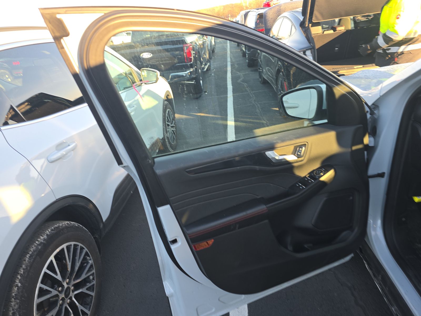 2025 Ford Escape Hybrid ST-Line Elite AWD