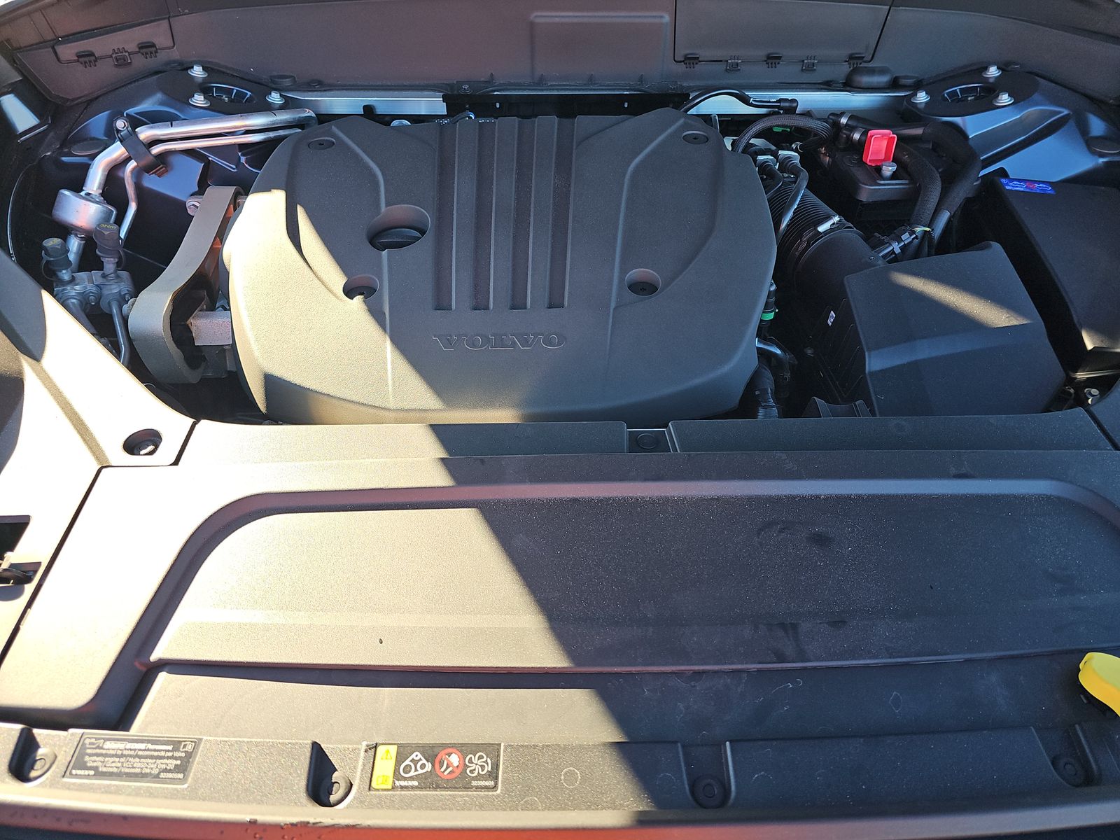 2025 Volvo XC90 B5 Plus AWD