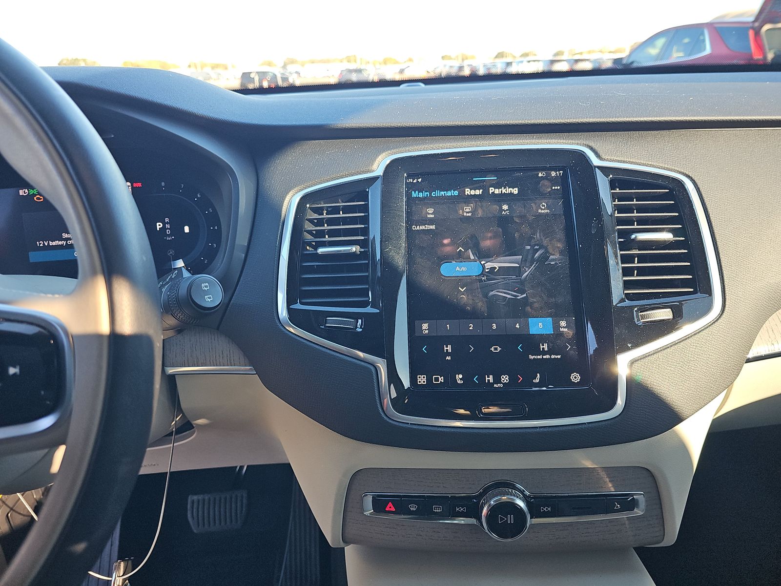 2025 Volvo XC90 B5 Plus AWD