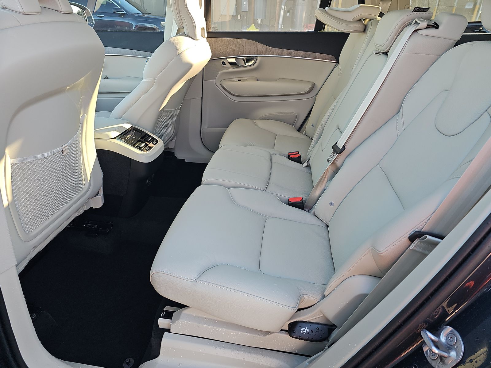 2025 Volvo XC90 B5 Plus AWD