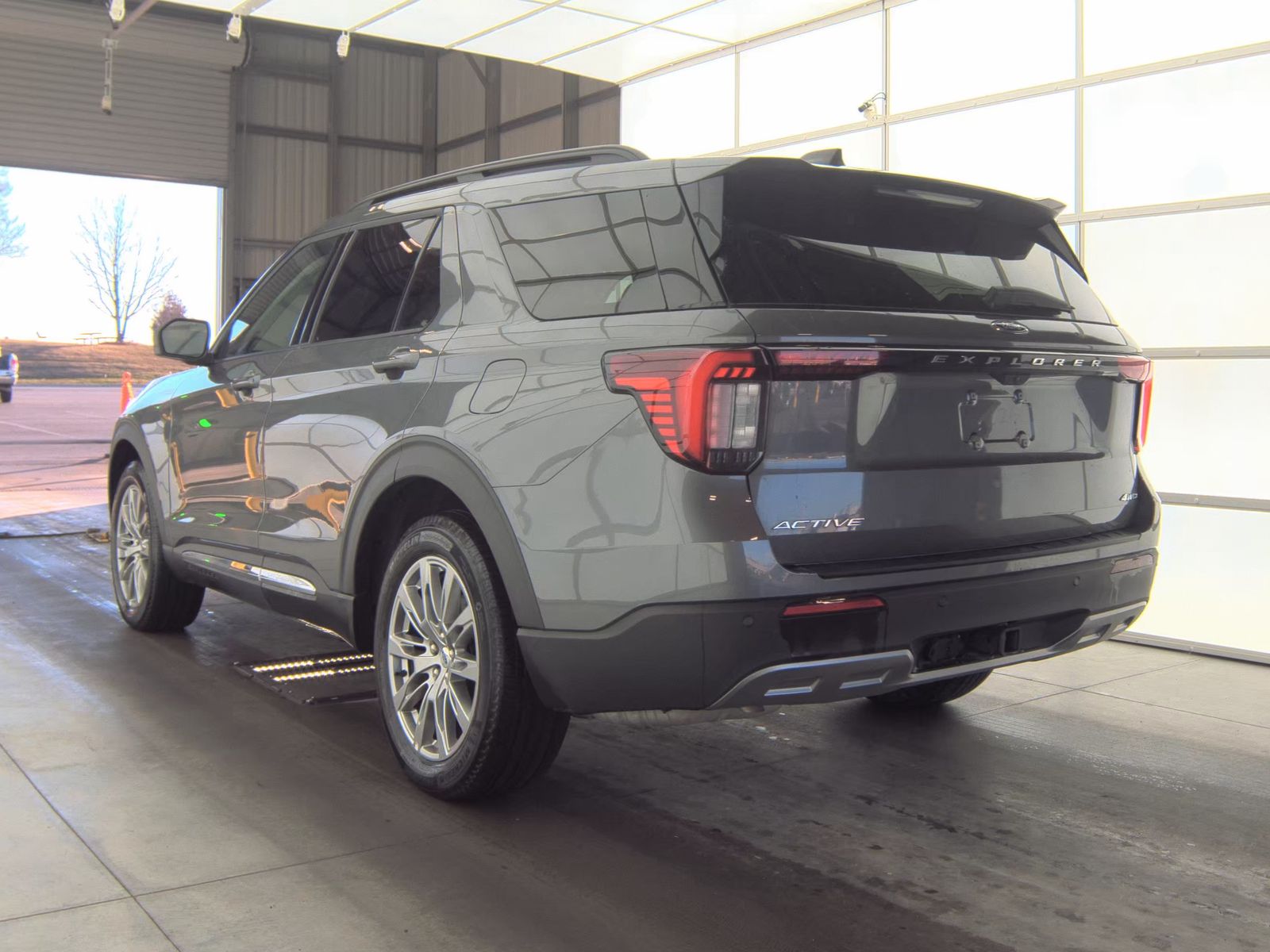 2025 Ford Explorer Active AWD