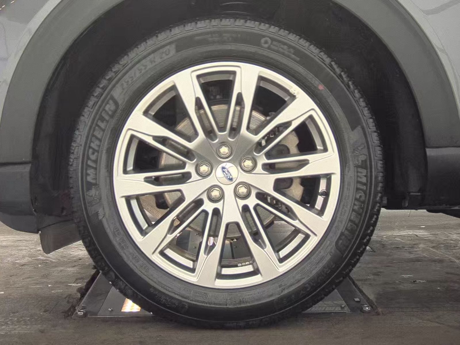 2025 Ford Explorer Active AWD