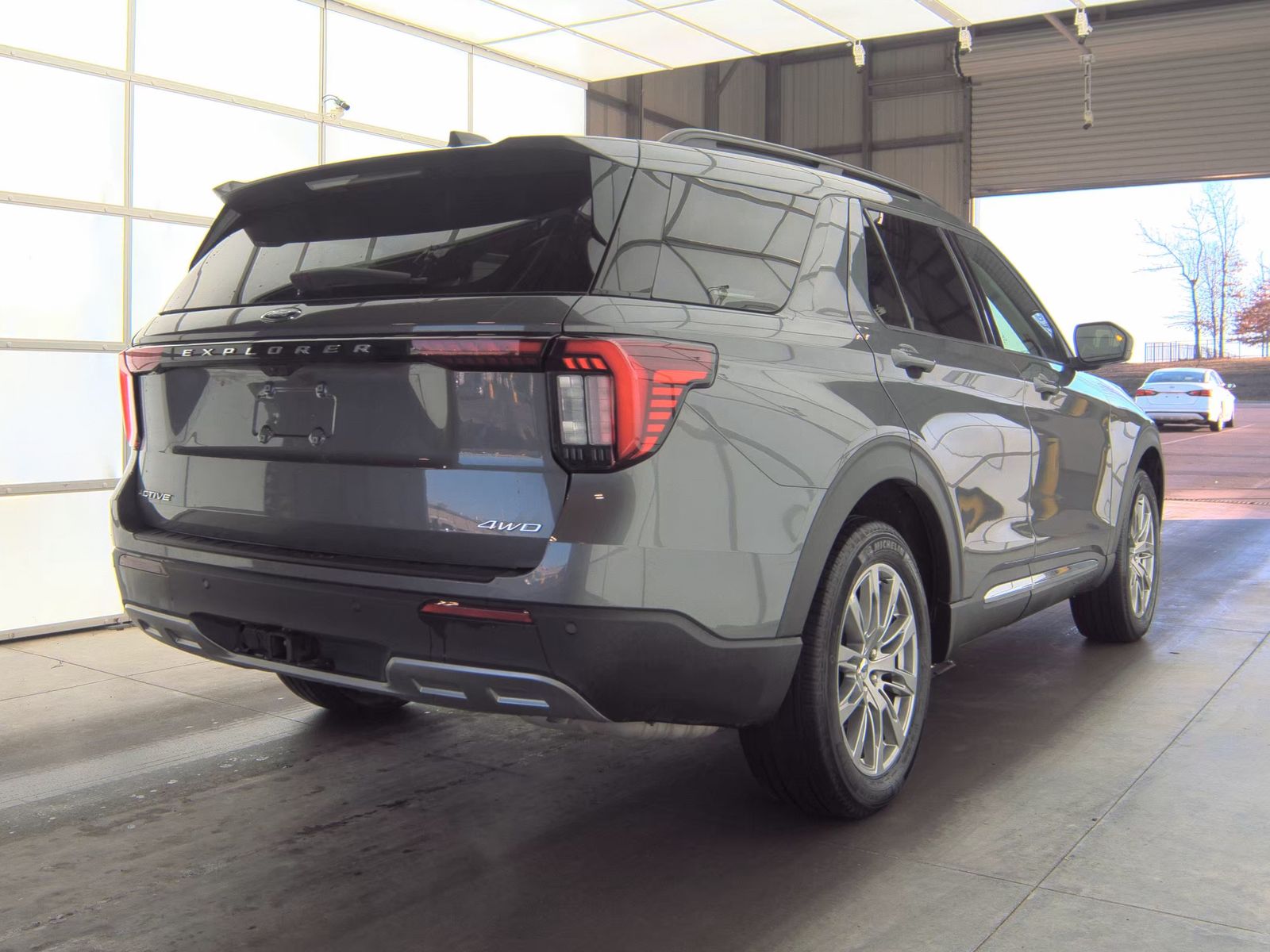 2025 Ford Explorer Active AWD