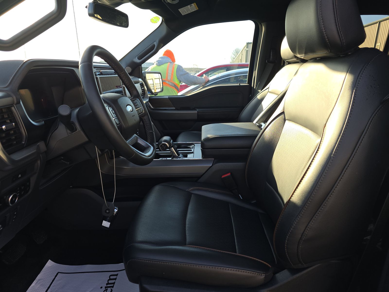 2025 Ford F-150 Lariat AWD