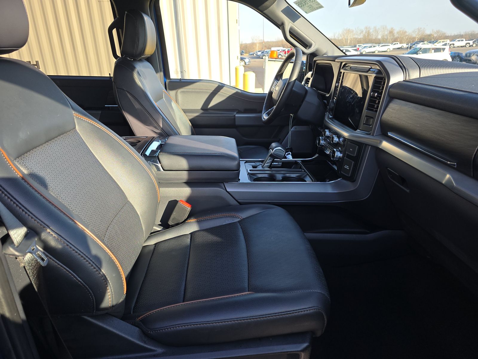 2025 Ford F-150 Lariat AWD