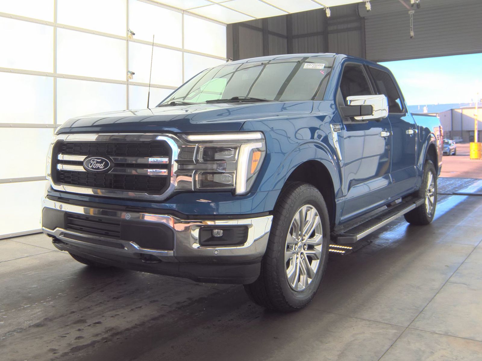 2025 Ford F-150 Lariat AWD